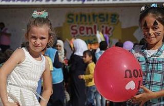 Suriyeli çocuklar için 'sınırsız şenlikler'...