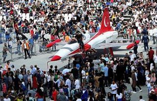 TEKNOFEST İstanbul, gösteri ve etkinliklere sahne...