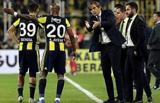 Fenerbahçe'de teknik direktör Cocu görevden alındı