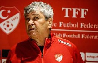 A Milli Futbol Takımı Teknik Direktörü Lucescu:...