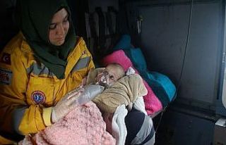 Askeri helikopter Zehra bebek için havalandı
