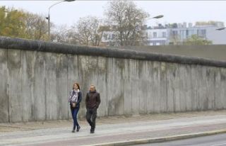 Berlin Duvarı’nın yıkılışının 29. yıl dönümü