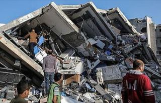 İsrail'in yıktığı Aksa televizyonundan yardım...