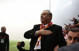 Galatasaray Kulübü yöneticilerinden taraftara teşekkür