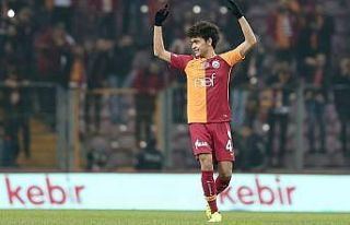 Galatasaray'da tarihe geçen genç: Mustafa Kapı