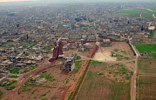 YPG/PKK'nın Ayn el-Arap'ta kazdığı hendek...
