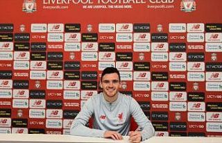 Liverpool Robertson'ın sözleşmesini uzattı