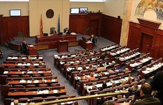 Makedonya Meclisi isim değişikliğini onayladı