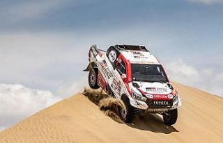 Toyota, Dakar Rallisi'nde tarihi bir zafere daha...