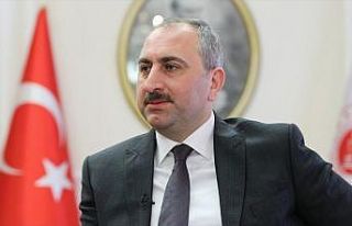 Adalet Bakanı Gül: 2019'un yargıya güven yılı...