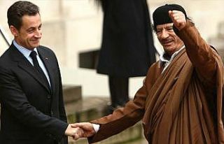 Kaddafi'nin istihbarat şefi Sennusi: Sarkozy, Kaddafi'den...