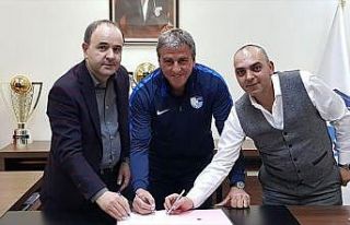 Erzurumspor'da teknik direktör Hamzaoğlu ile sözleşme...