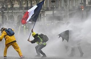 Fransa'da eylemcilere sert ceza öngören yasa tasarısı...