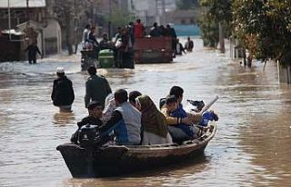 İran'da sel felaketinin ağır bilançosu