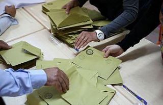 AK Parti İstanbul'da 38 ilçedeki oyların yeniden...