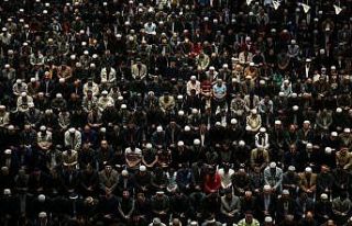 Binlerce kişi Çamlıca Camisi'nde buluştu
