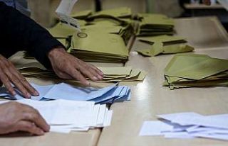 Maltepe'de oy sayım işlemleri devam ediyor