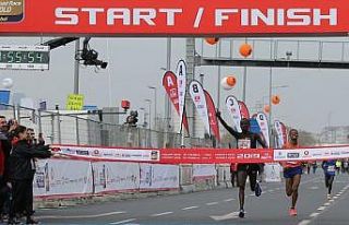 Vodafone 14. İstanbul Yarı Maratonunun galibi Kenyalı...
