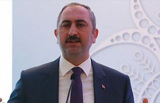 Adalet Bakanı Gül: Türkiye'yi daha büyük bir...