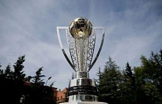 Şampiyonluk kupası Ankara'da görücüye çıktı