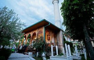 Saraybosna'nın tarihi camisinde 'mahalle iftarı'