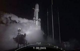 Dünyanın en güçlü ticari roketi Falcon Heavy...