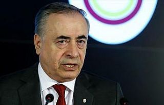 Galatasaray Kulübü Başkanı Cengiz: Futbolcu almıyorsak...
