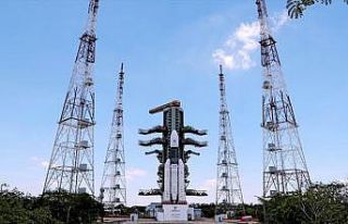 Hindistan, Chandrayaan-2'yi uzaya gönderdi