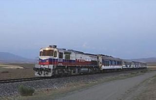 Tahran-Ankara treninin ilk yolcuları Van'a ulaştı