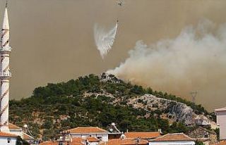 İzmir'deki orman yangını Menderes ve Seferihisar...