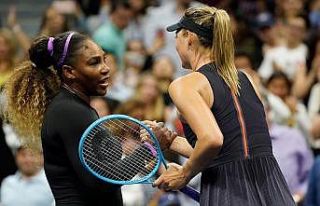 Serena Williams ve Federer ikinci tura yükseldi