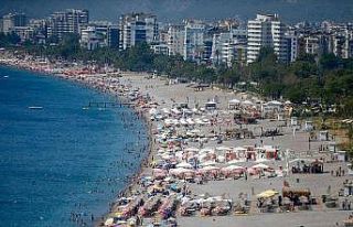 Antalya'ya 8 ayda 10 milyondan fazla turist geldi