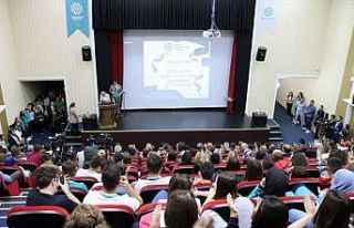 Kuzey Makedonya'daki Maarif okulunda yeni eğitim...