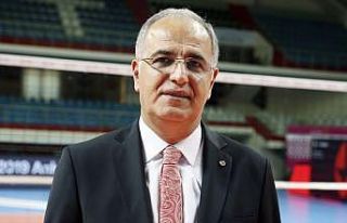Türkiye Voleybol Federasyonu Başkanı Üstündağ:...
