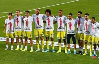 Fenerbahçeli futbolculardan Mehmetçik'e destek