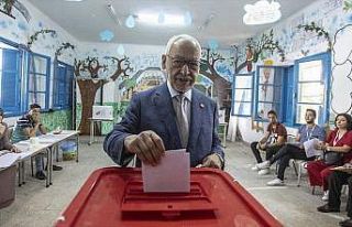 Tunus'ta Nahda çok parçalı parlamentoda koalisyon...