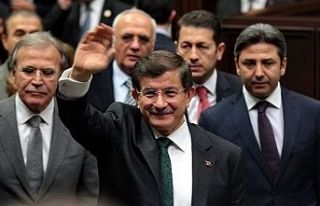 “Davutoğlu’na yakın kaynaklar: AKP teşkilatında...