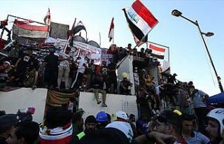 Irak'ta meydanları terk etmeyen göstericiler 'sivil...