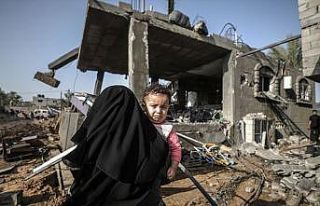 İsrail'in Gazze'ye hava saldırılarında 16 kişi...