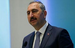Adalet Bakanı Gül: Ceren Özdemir cinayeti soruşturmasını...