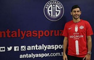 Antalyaspor Veysel Sarı'yı transfer etti