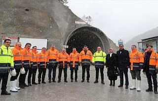 Bakan Varank, yeni Zigana Tüneli inşaatında incelemelerde...