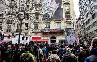 Hrant Dink Agos gazetesi önünde anıldı