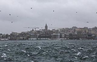 İstanbul'da fırtına ve yağış etkisini sürdürüyor