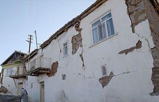 Malatya'da deprem nedeniyle 9 ilçede daha okullar...