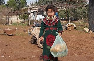 Suriye'de zor şartlarda yaşayan ailelere sıcak...