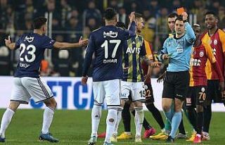 Fenerbahçe-Galatasaray derbilerine kartlar damga...