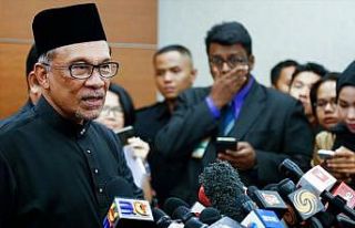 Malezya'da üç parti Enver İbrahim'i başbakan adayı...