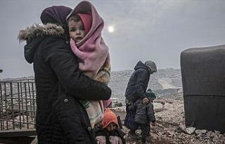 Son 6 günde 148 bin sivil daha Türkiye sınırı...