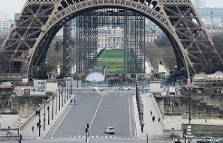 Fransa'da sokağa çıkma yasağı ilan başladı